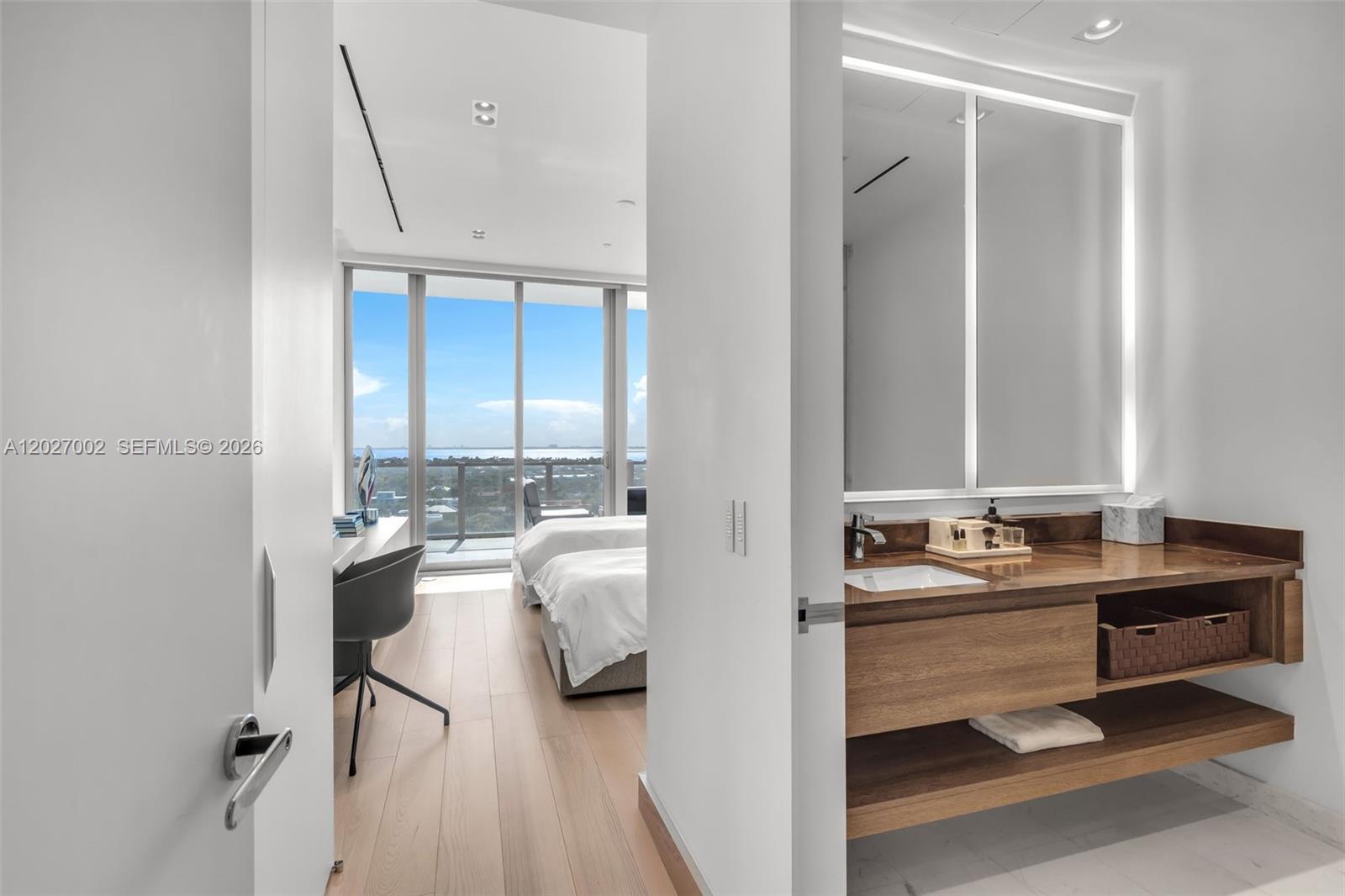 OCEANA KEY BISCAYNE CONDO - Residential