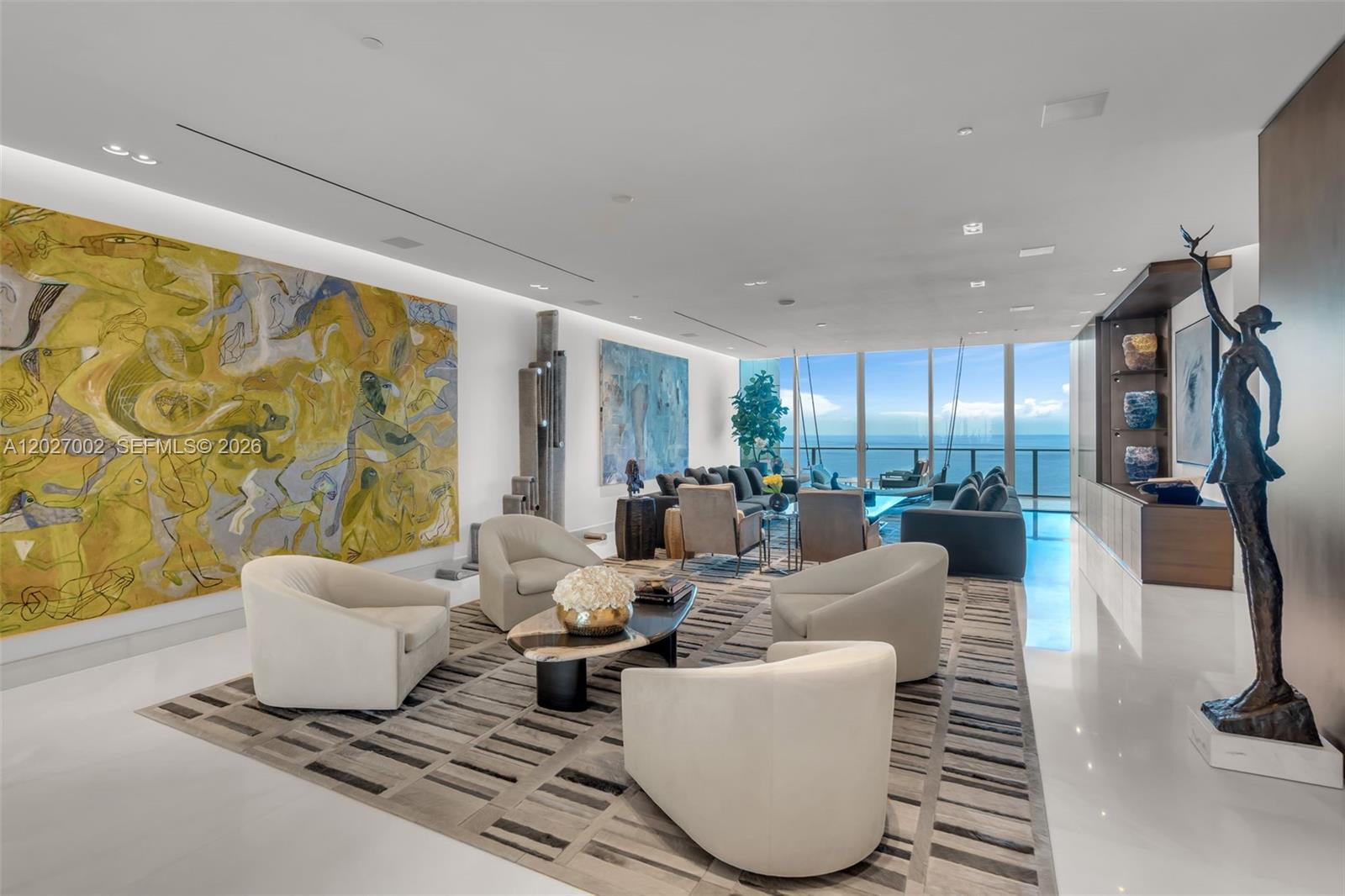 350 Ocean Dr LPH2N, Key Biscayne, FL, 33149/$18,500,000 4 350 Ocean Dr LPH2N