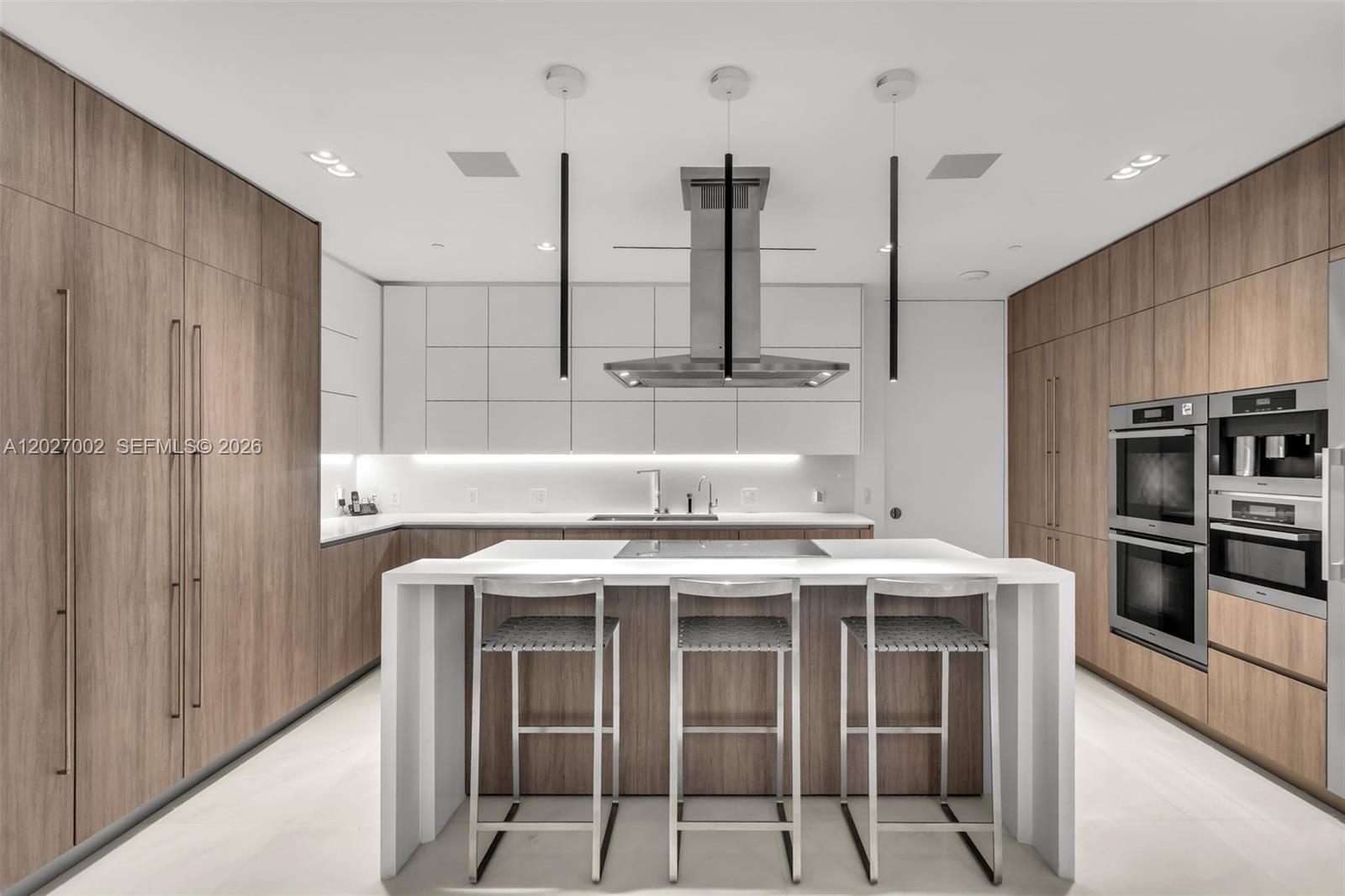 OCEANA KEY BISCAYNE CONDO - Residential