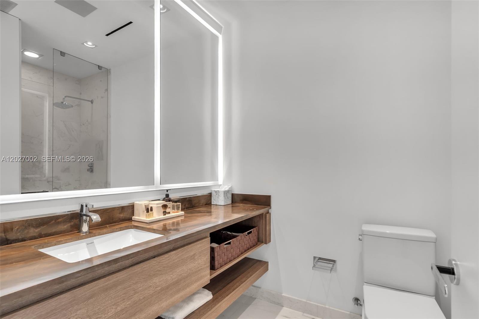 OCEANA KEY BISCAYNE CONDO - Residential