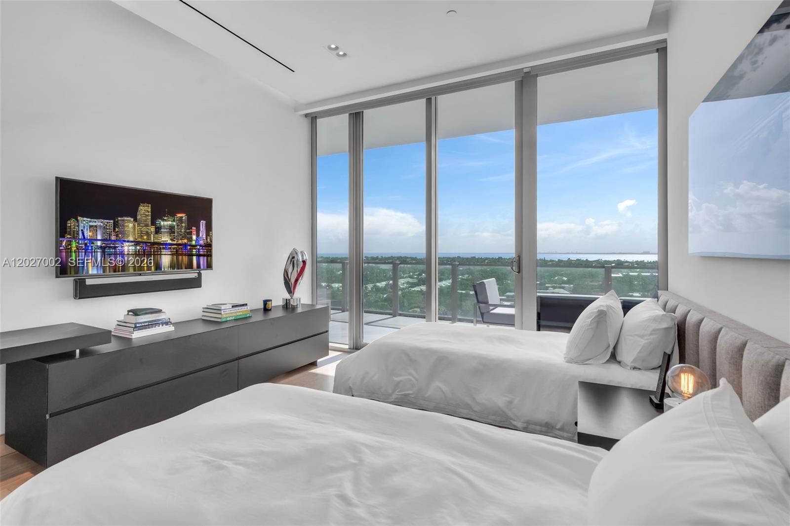OCEANA KEY BISCAYNE CONDO - Residential