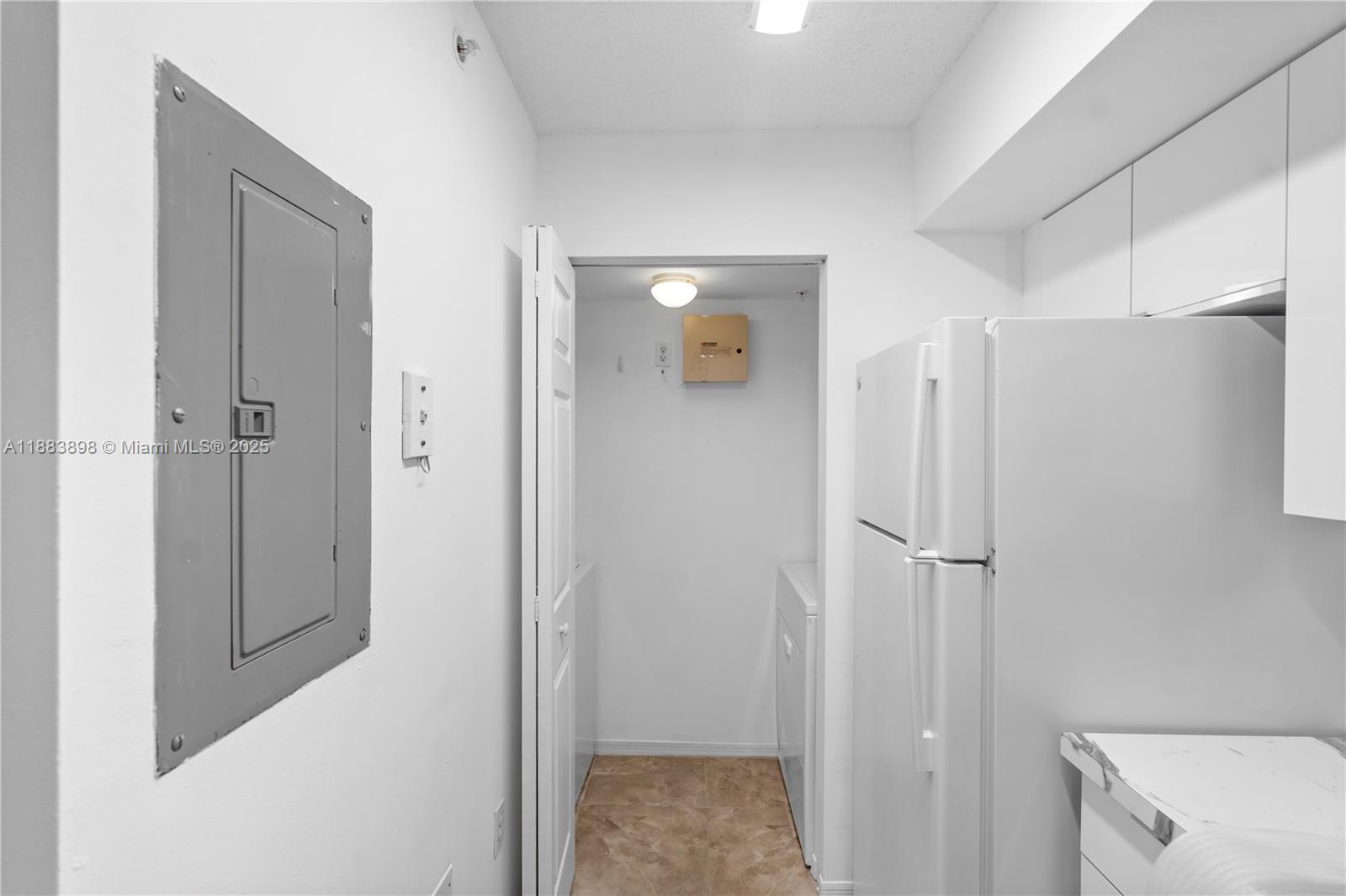 DEVONAIRE CONDO AT PEMBRO - Residential Lease