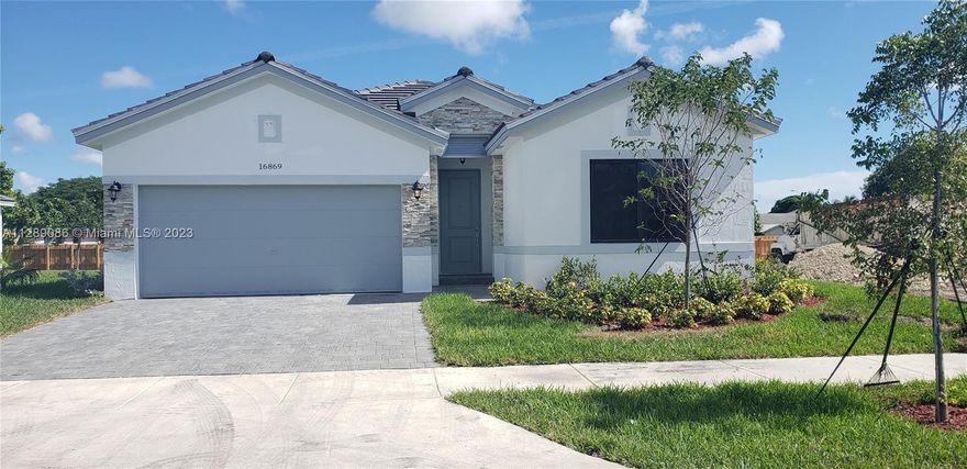 Golden Park is a vibrant community located in 33032 that offers 18 brand new single-family homes with 12 different models to choose from. Impressive features such as metal roof, 20 x 20 tiles in general areas, granite countertops, stainless steel appliances, & impact windows & doors. Homebuyers can also enjoy no HOA or CDD fees. 1-year warranty from Mountain Cove Homes and a 10-year structural warranty. Delivery date Jan/Feb 2024