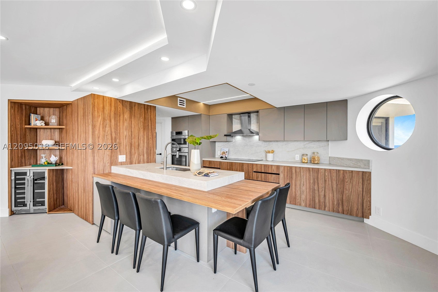 20185 E Country Club Dr. 1904