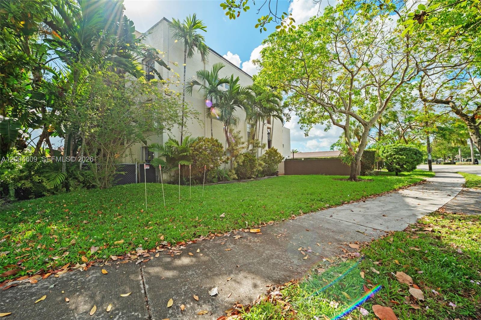 709 Curtiss Parkway Condo - Residential