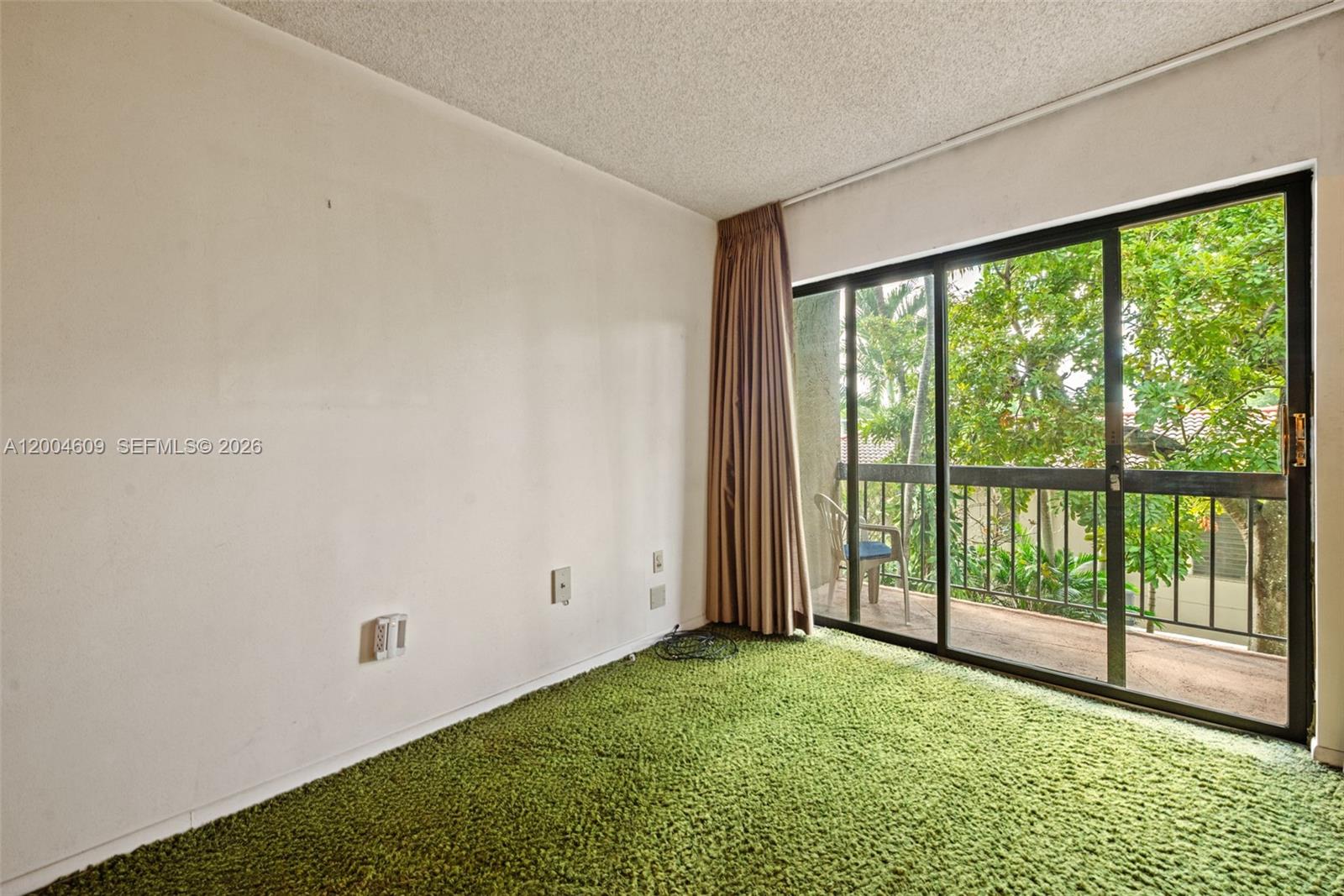 709 Curtiss Parkway Condo - Residential