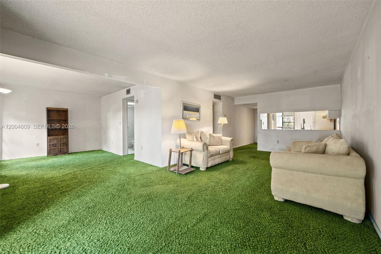 709 Curtiss Parkway Condo - Residential