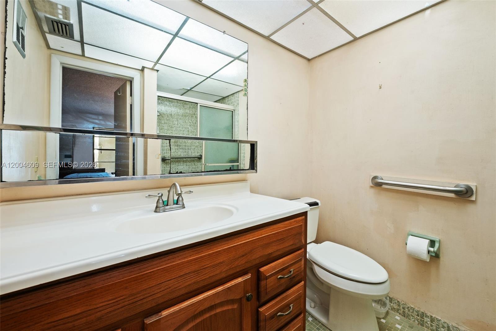 709 Curtiss Parkway Condo - Residential