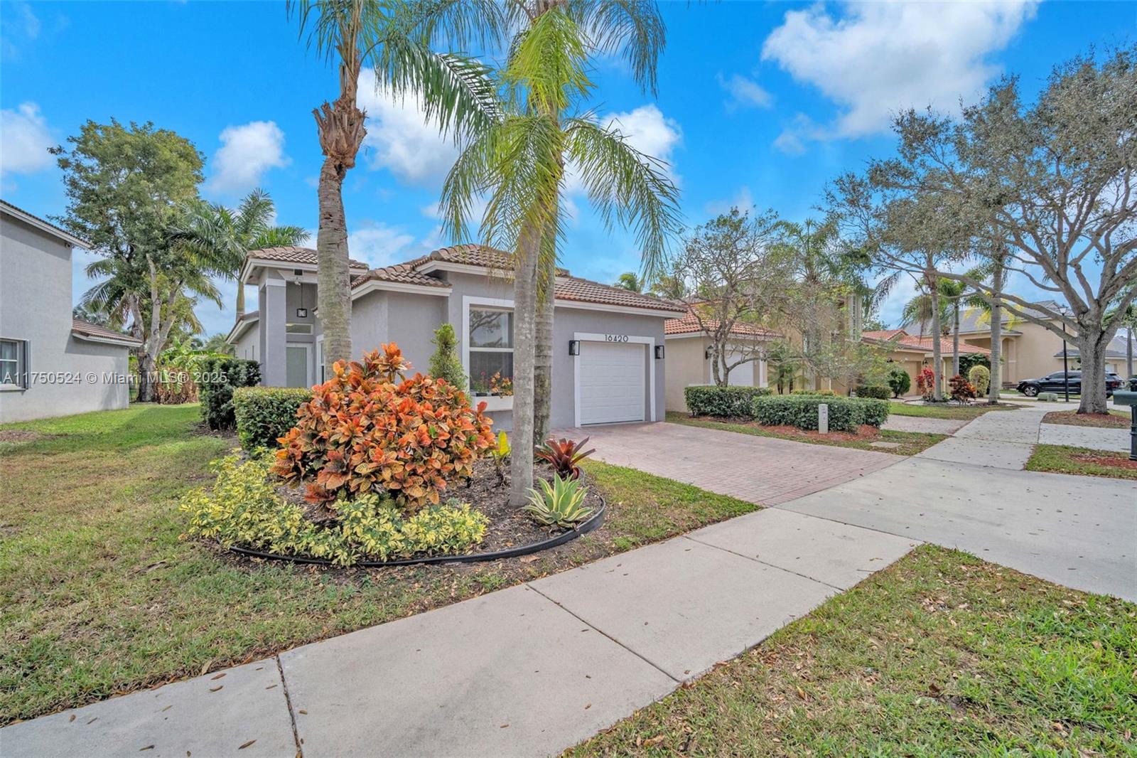 Property for Sale at 16420 Sapphire St, Weston, Broward County, Florida - Bedrooms: 3 
Bathrooms: 2  - $790,000