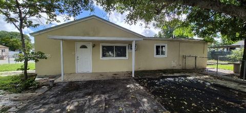 Tiny photo for 610 E 6th Pl, Hialeah, FL 33010 (MLS # A12026702)