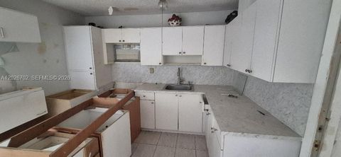 Tiny photo for 610 E 6th Pl, Hialeah, FL 33010 (MLS # A12026702)