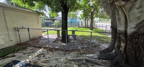 Tiny photo for 610 E 6th Pl, Hialeah, FL 33010 (MLS # A12026702)