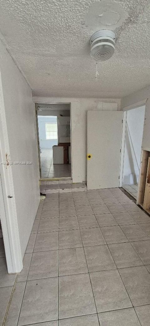 Tiny photo for 610 E 6th Pl, Hialeah, FL 33010 (MLS # A12026702)
