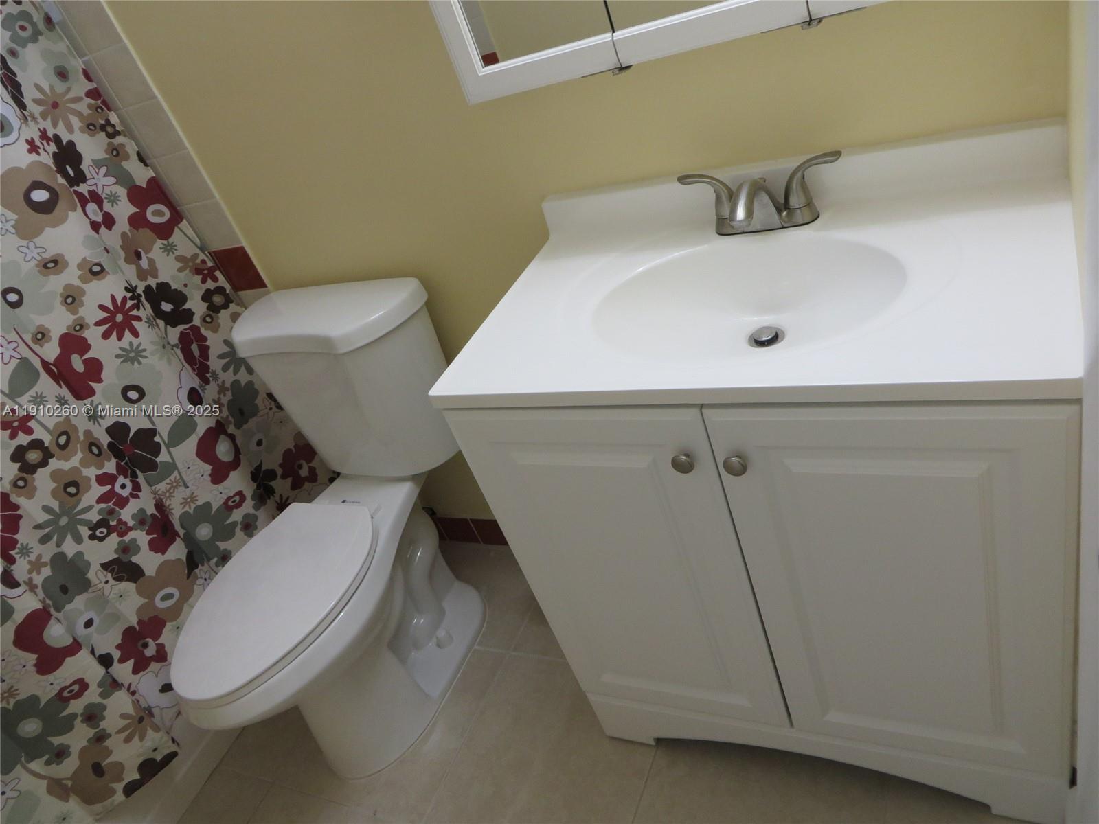 PARKSIDE TOWERS CONDO - Residential Lease