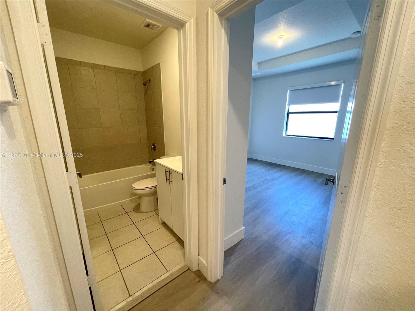 SIENA RESERVE - Residential Lease