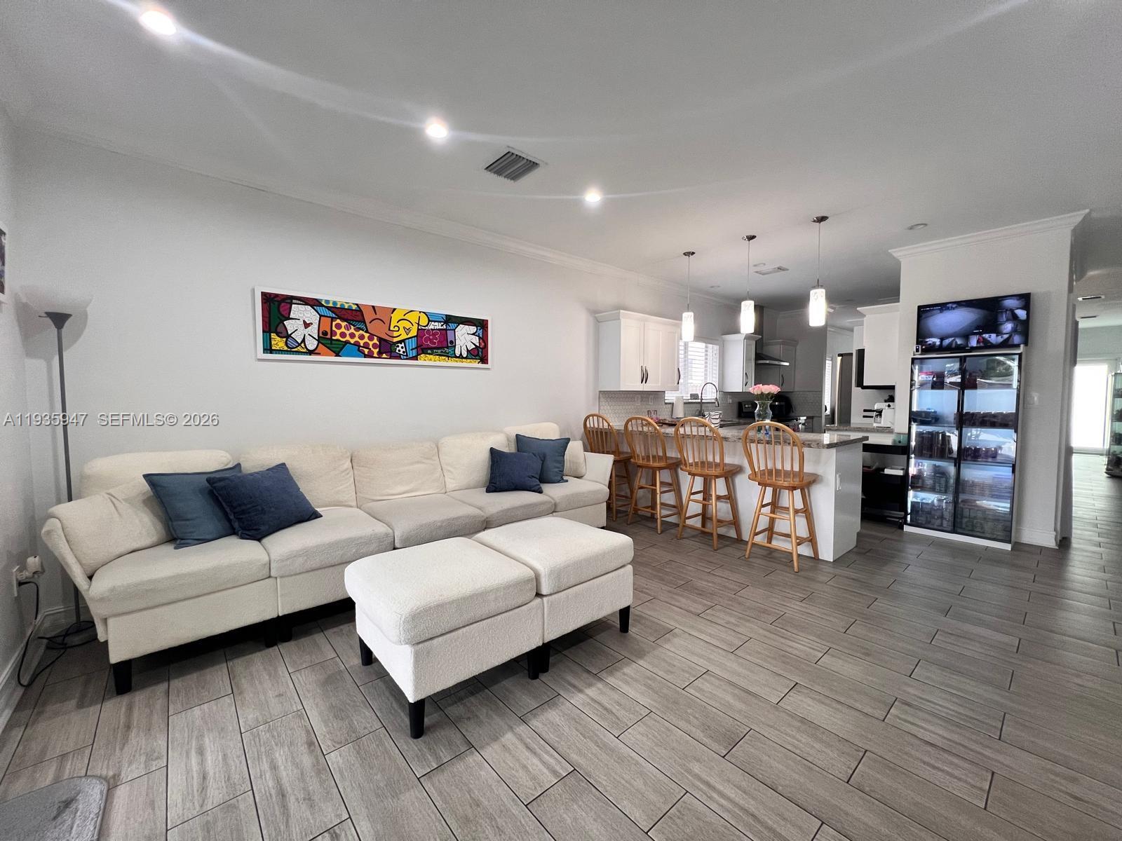 HIALEAH HEIGHTS - Residential