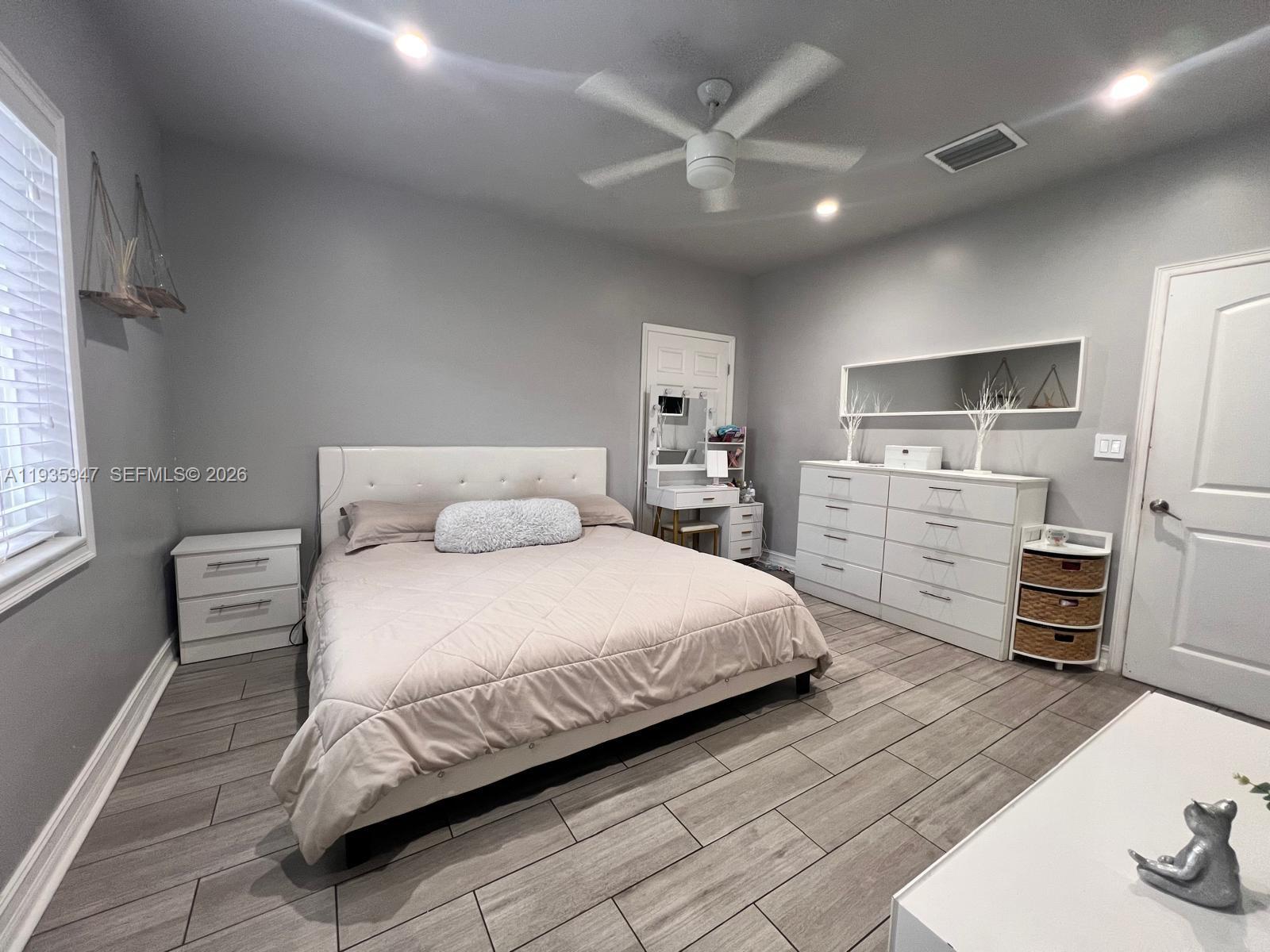 HIALEAH HEIGHTS - Residential