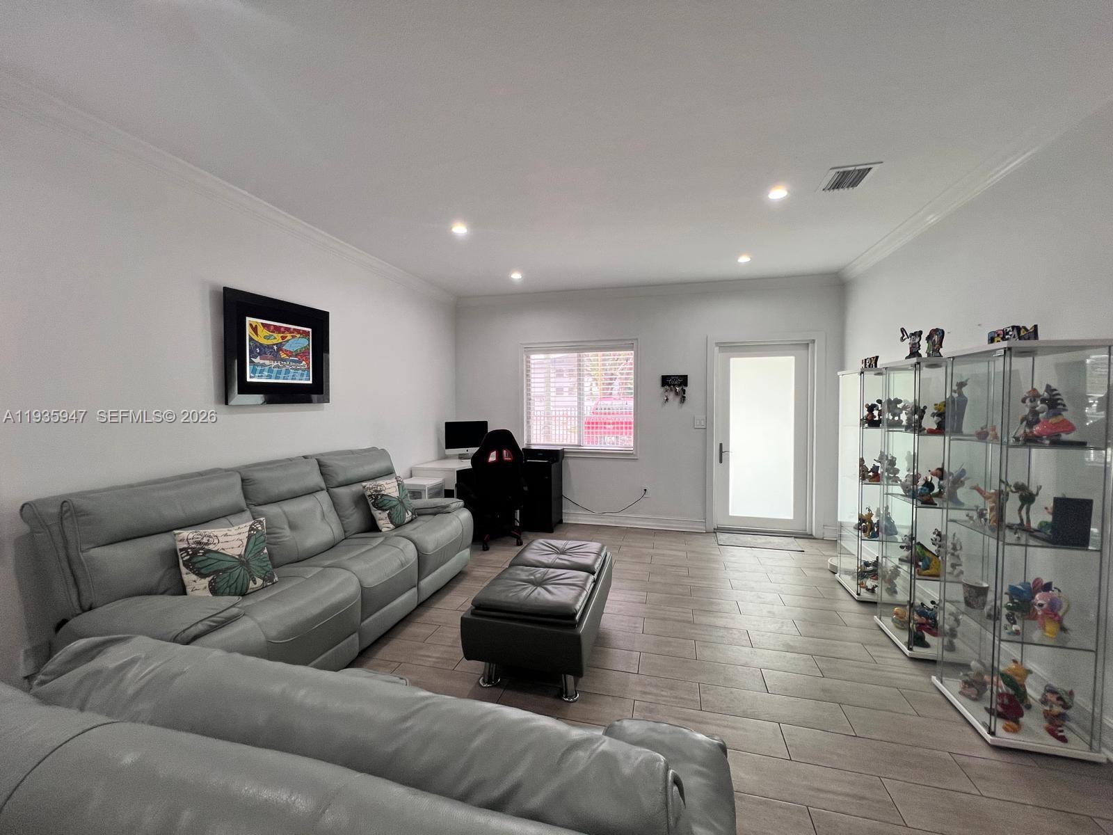 HIALEAH HEIGHTS - Residential
