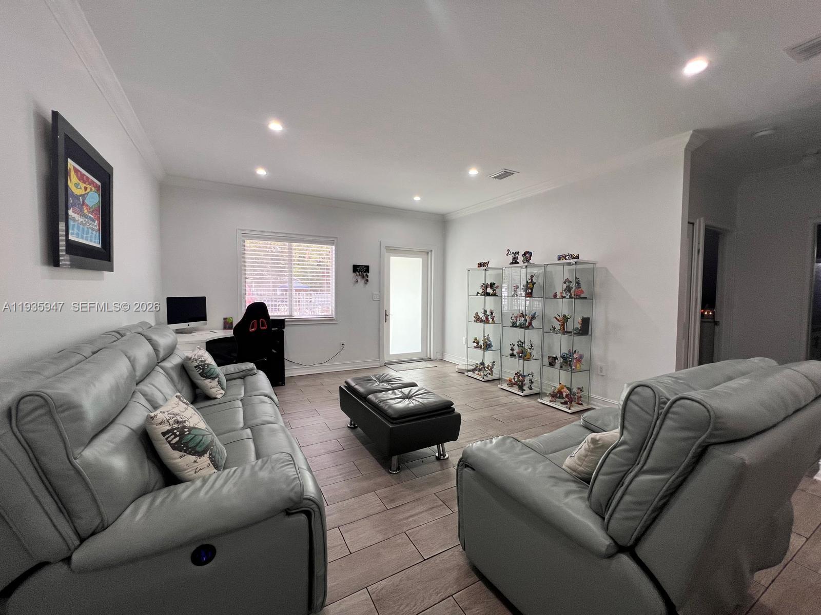 HIALEAH HEIGHTS - Residential