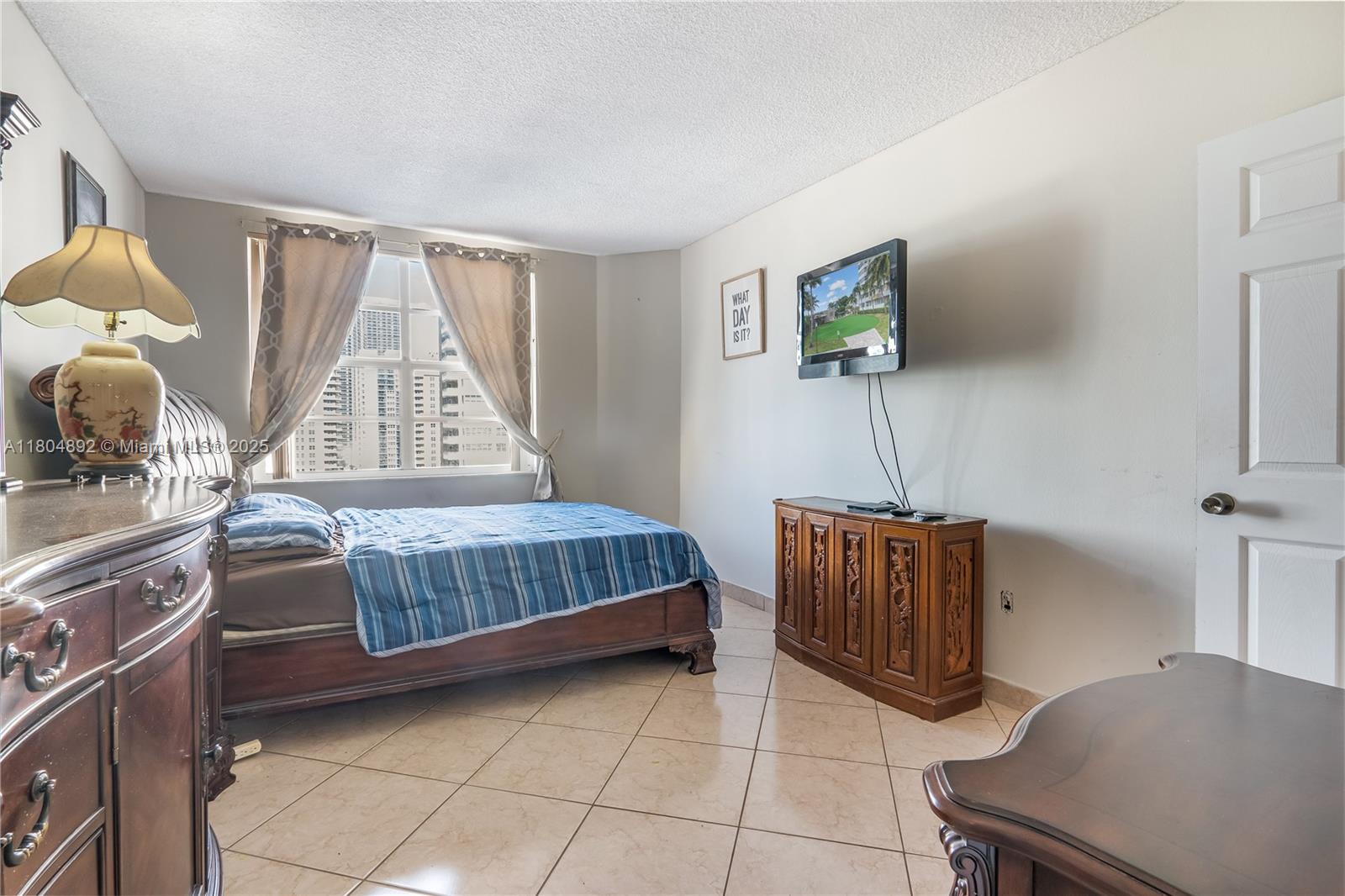 HEMISPHERES CONDO - Residential