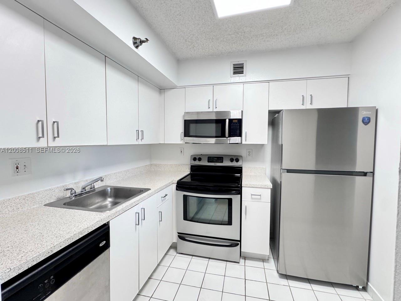 3300 NE 191st St 516