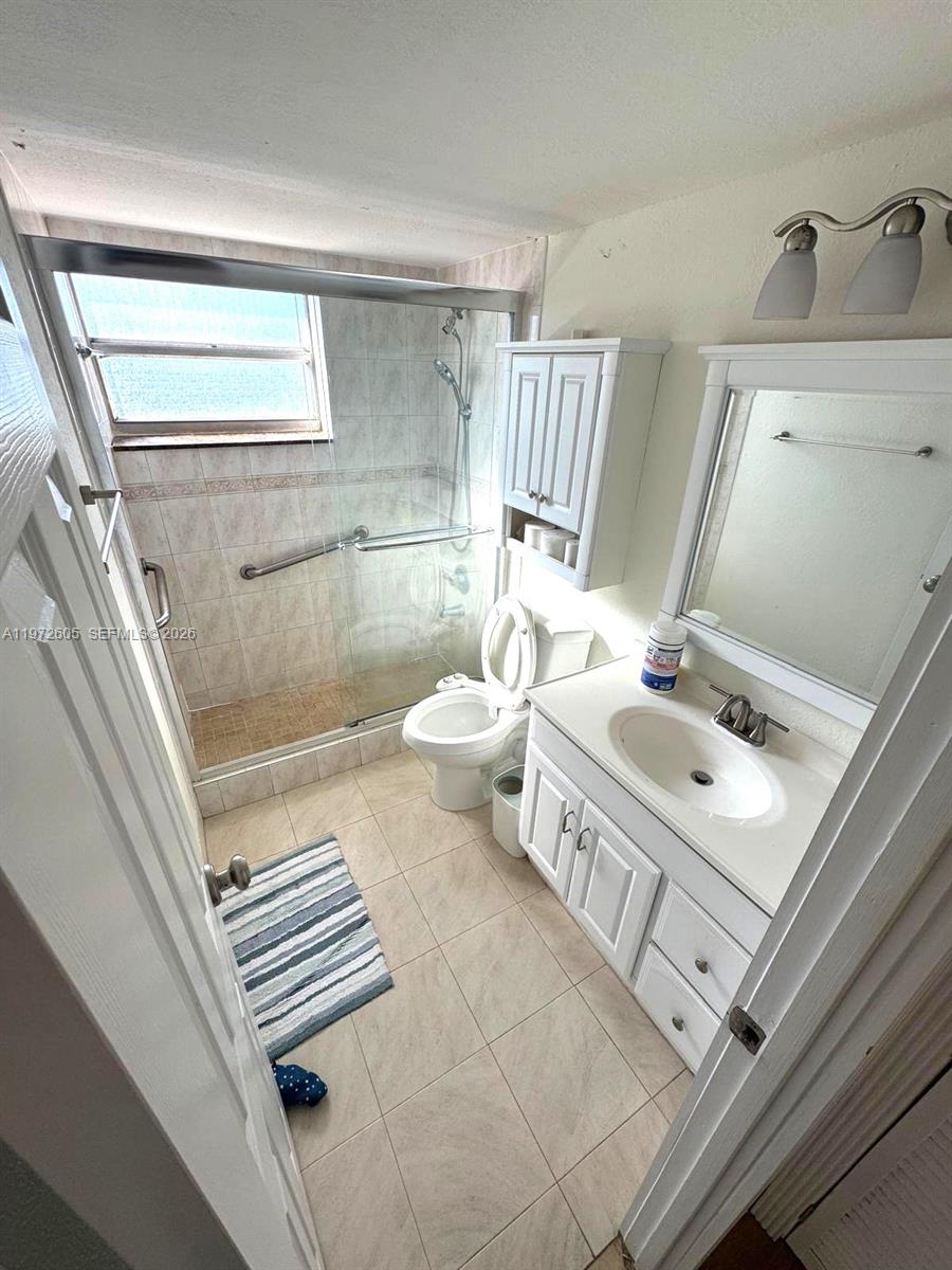 910 Michigan Ave 501