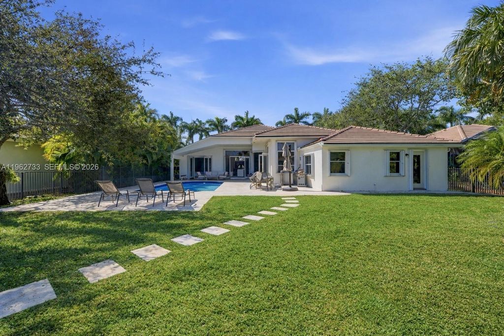 Photo of 2562 Eagle Run Ln, Weston, FL 33327 (MLS # A11962733)