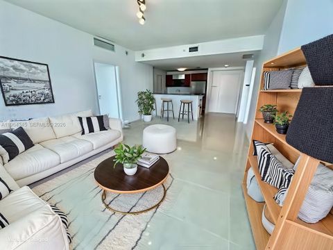 300 S Biscayne Blvd 3614 Miami FL 33131