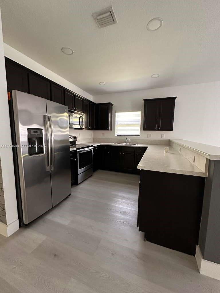 VENETIAN PARC WEST - Residential