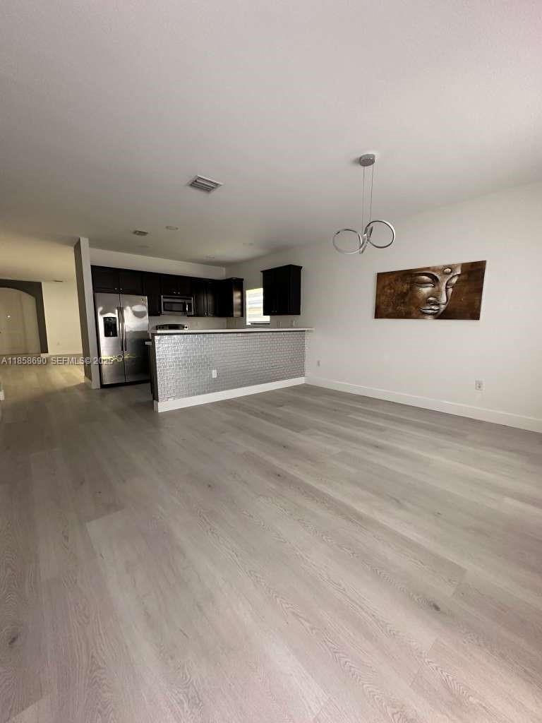 VENETIAN PARC WEST - Residential