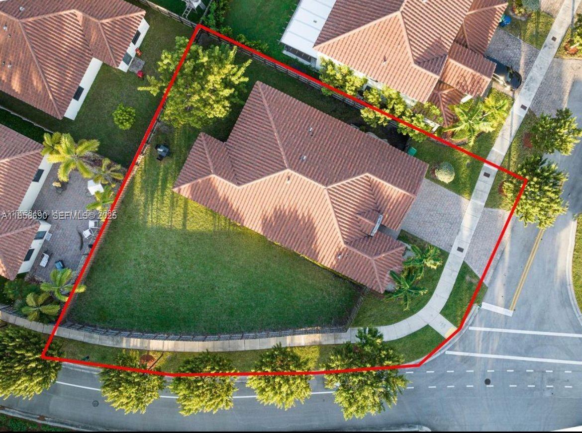 VENETIAN PARC WEST - Residential