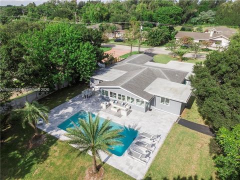 Tiny photo for 224 E Acre Dr, Plantation, FL 33317 (MLS # A11977189)