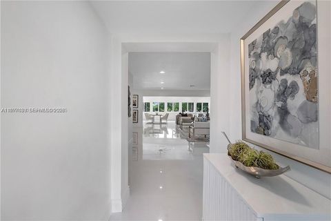 Tiny photo for 224 E Acre Dr, Plantation, FL 33317 (MLS # A11977189)