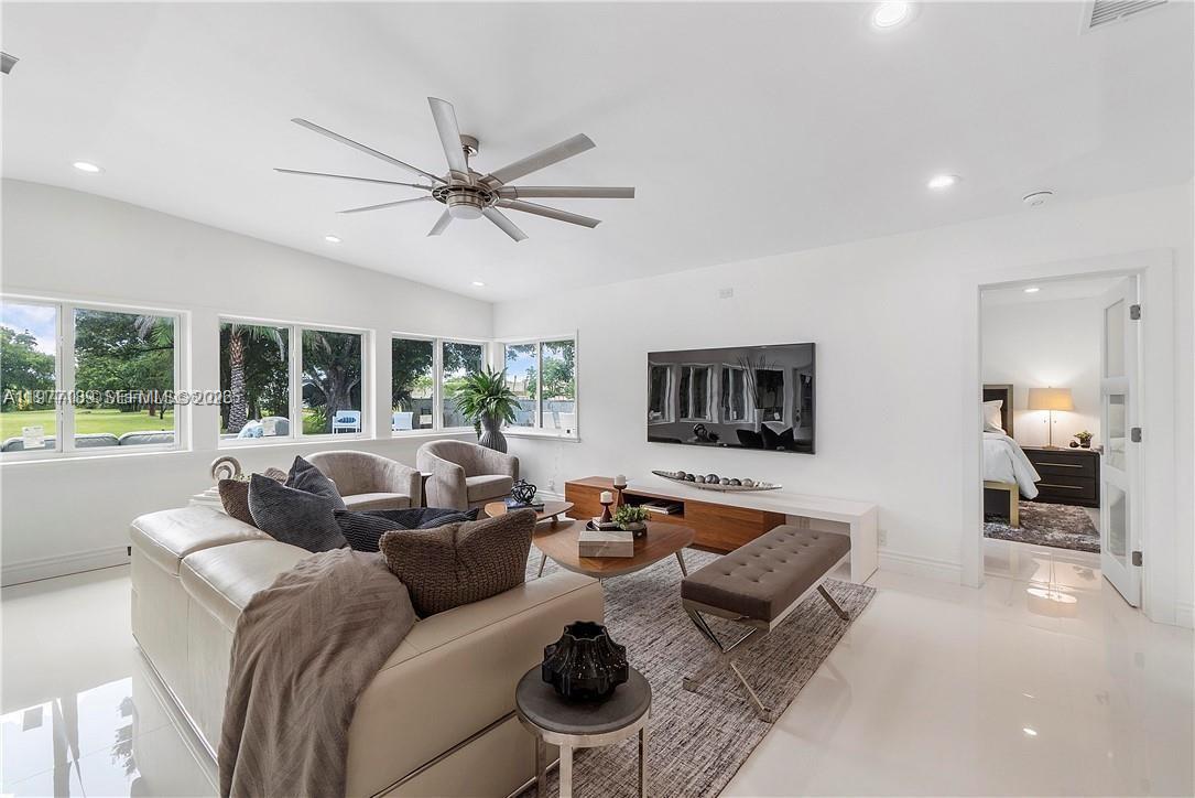 PLANTATION - Residential