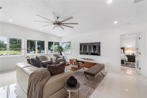 Tiny photo for 224 E Acre Dr, Plantation, FL 33317 (MLS # A11977189)