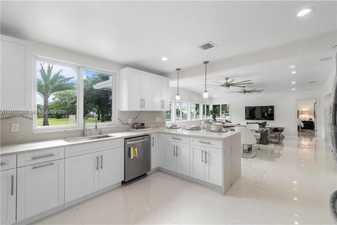 Tiny photo for 224 E Acre Dr, Plantation, FL 33317 (MLS # A11977189)