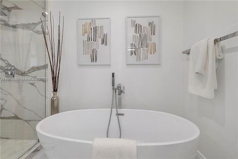 Tiny photo for 224 E Acre Dr, Plantation, FL 33317 (MLS # A11977189)