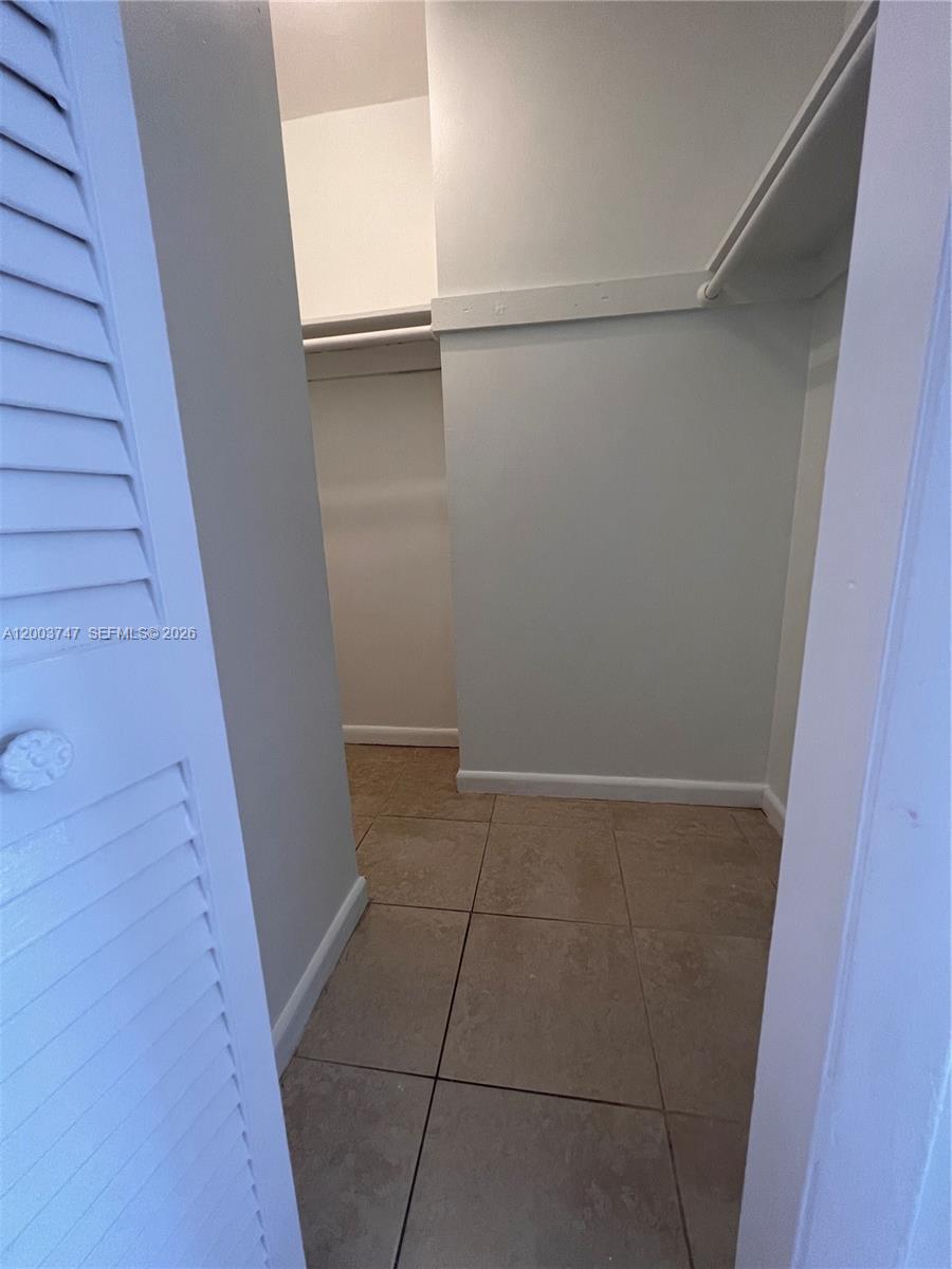 OLA CONDO - Residential Lease