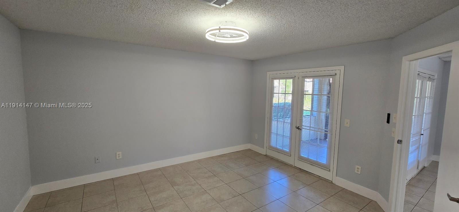 WOODSTREAM - Residential Lease