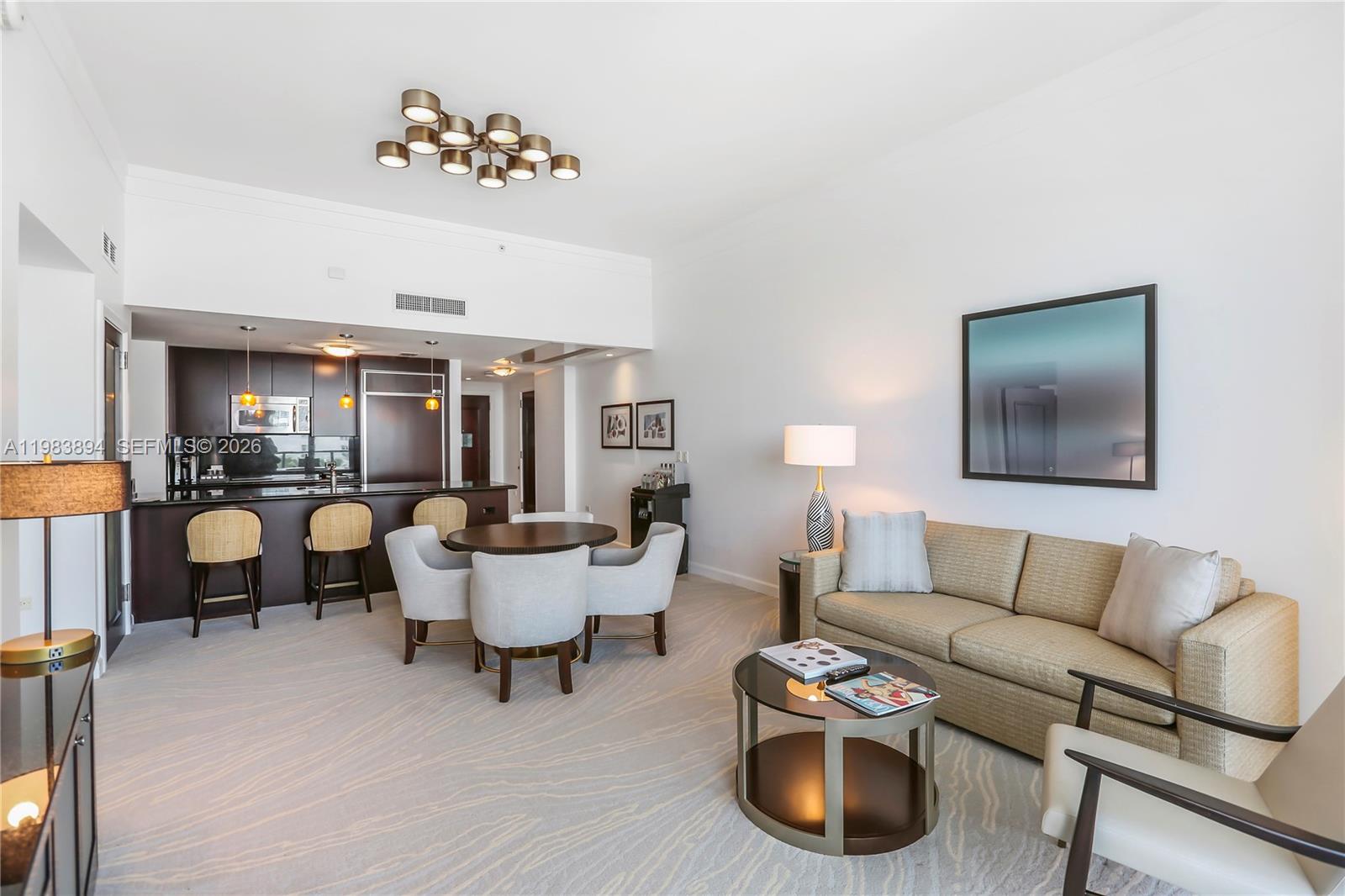 FONTAINEBLEAU III - Residential