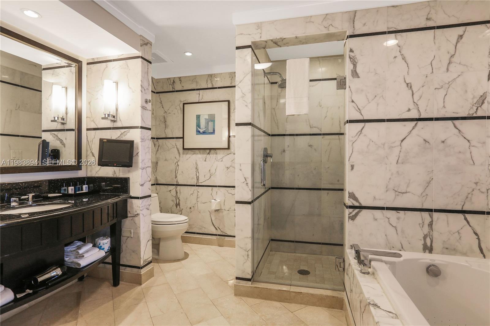 FONTAINEBLEAU III - Residential