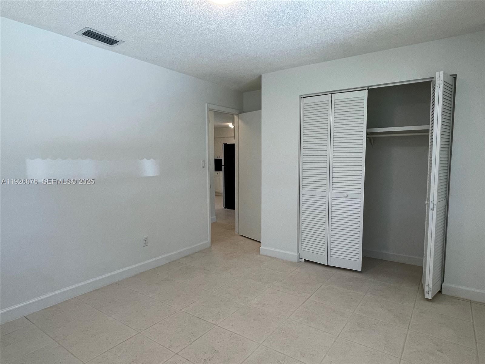 MARAVILLA GARDENS SUBDIVI - Residential Lease