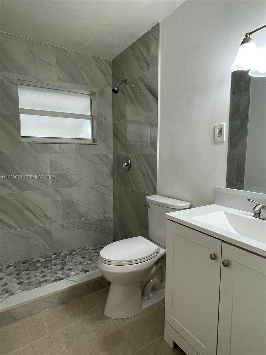 MARAVILLA GARDENS SUBDIVI - Residential Lease