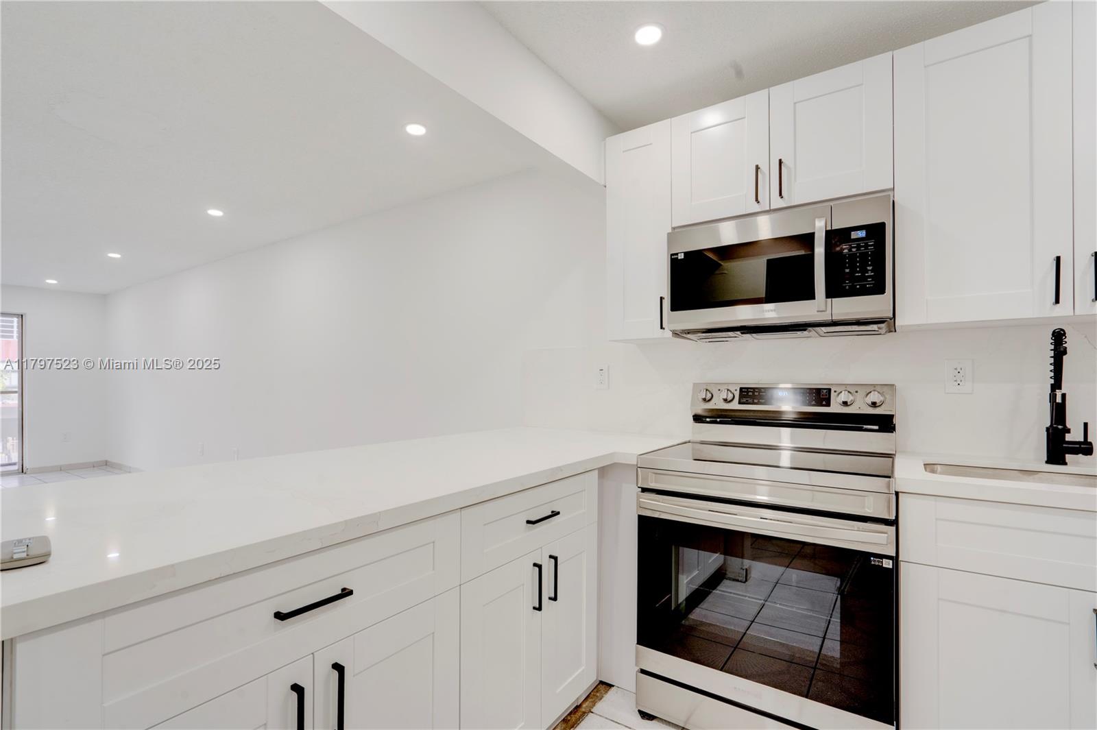6095 W 19th Ave 220