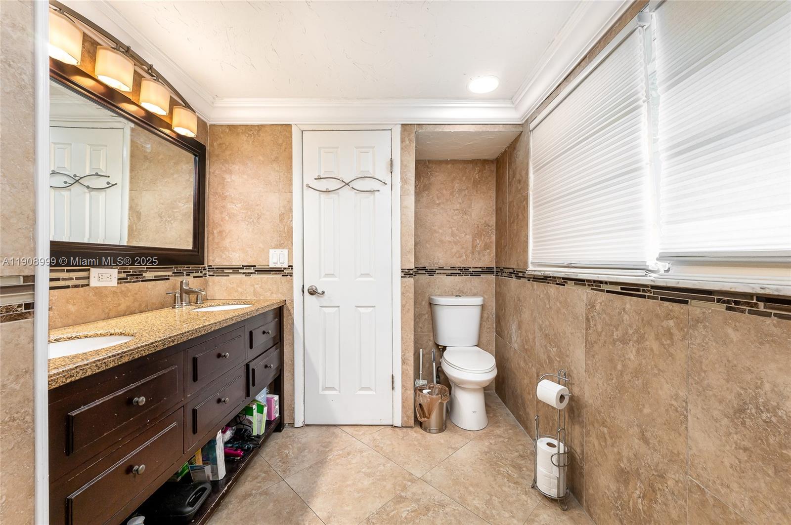 NOVA TOWNHOUSES CONDOMINI - Residential Lease