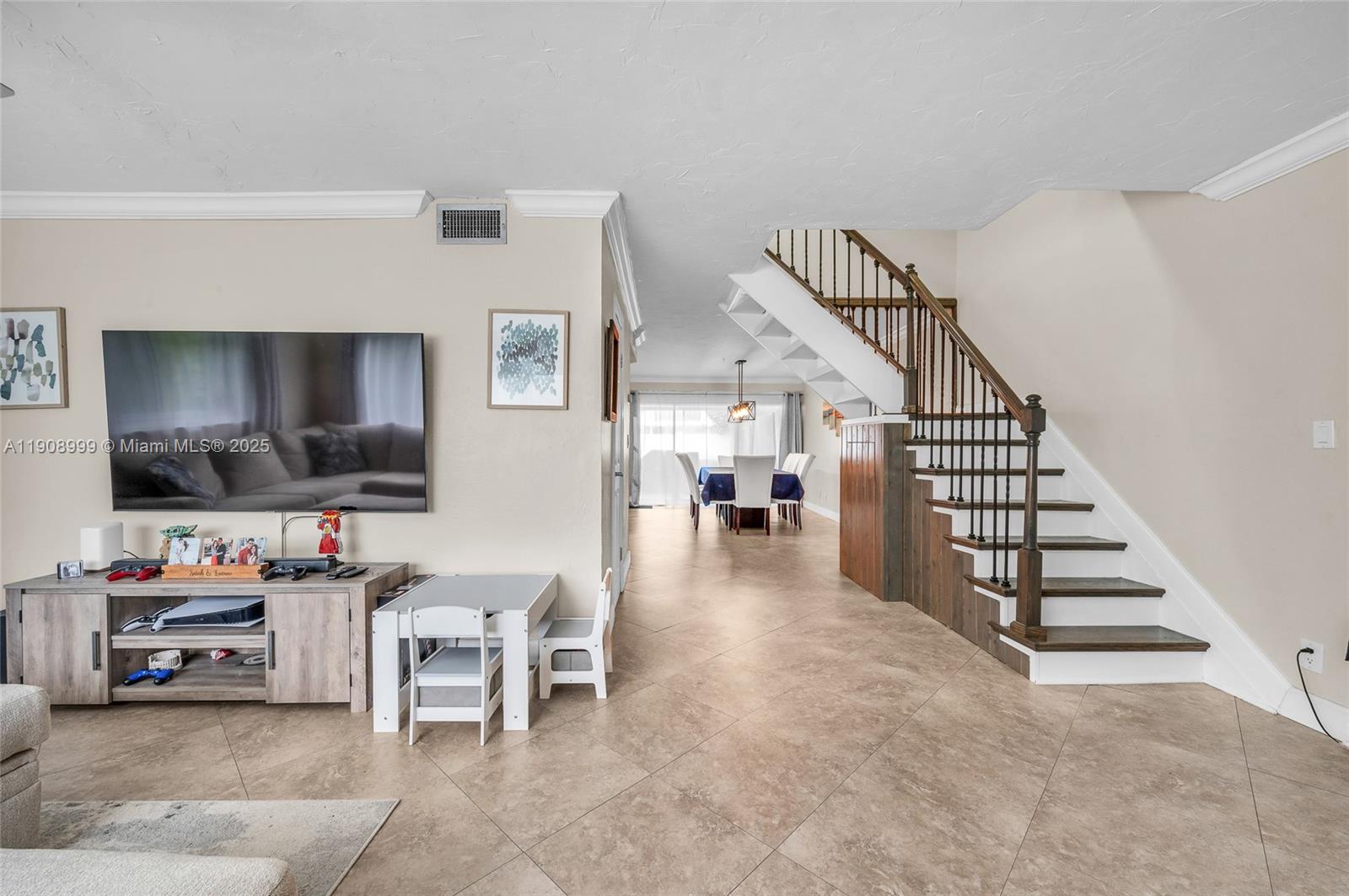 NOVA TOWNHOUSES CONDOMINI - Residential Lease