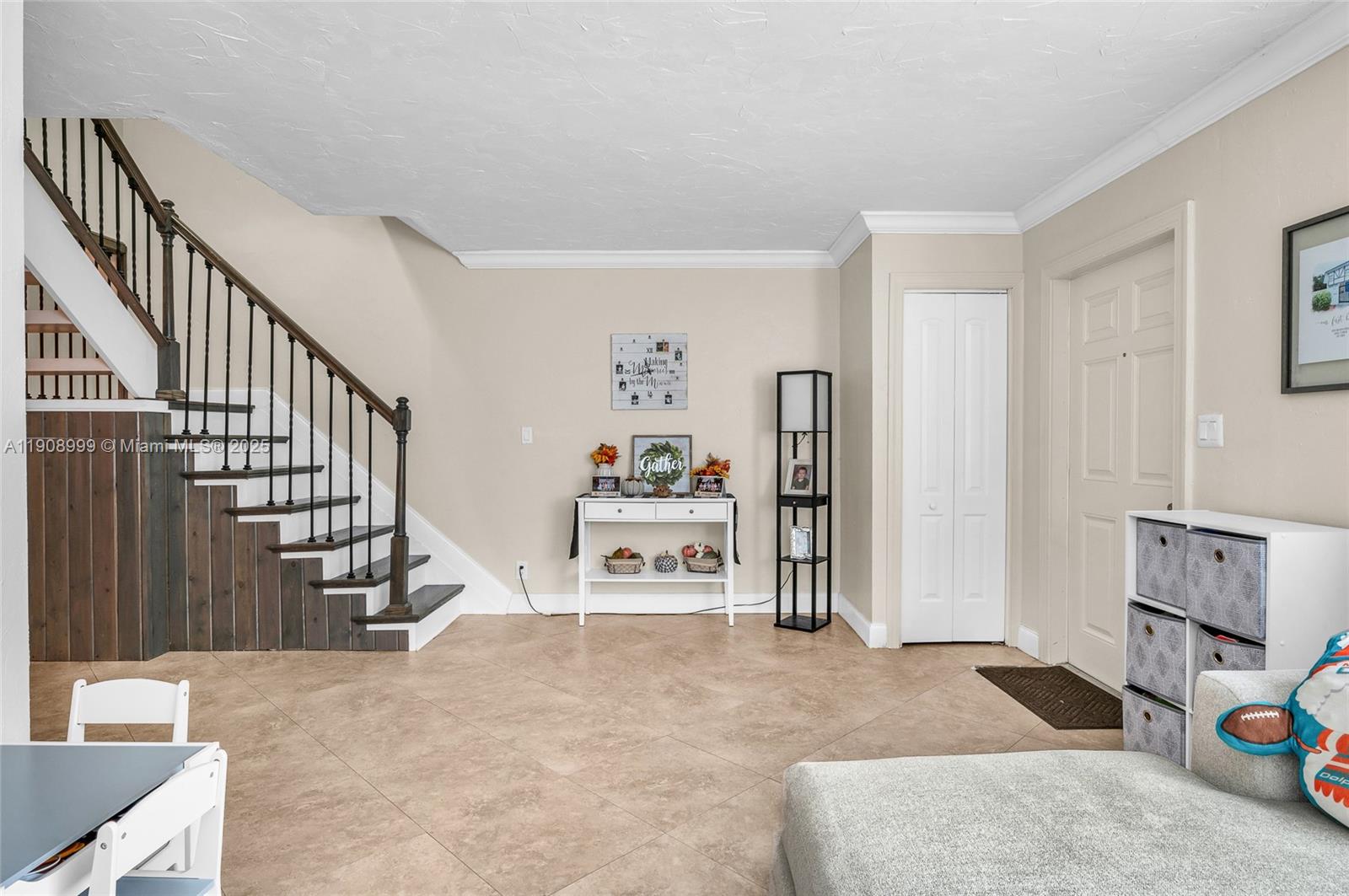 NOVA TOWNHOUSES CONDOMINI - Residential Lease