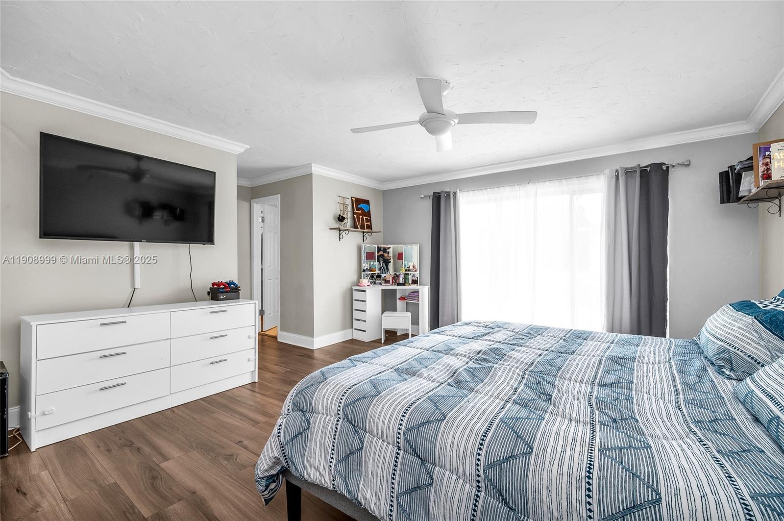 NOVA TOWNHOUSES CONDOMINI - Residential Lease