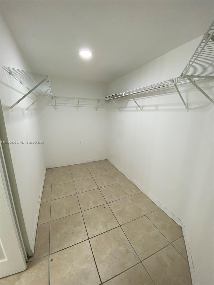 THE VILLAS AT SNAPPER VIL - Residential Lease