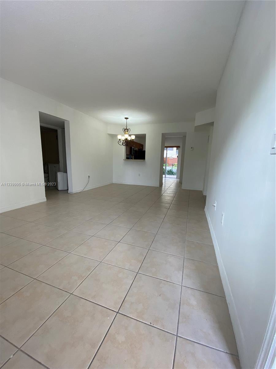 THE VILLAS AT SNAPPER VIL - Residential Lease